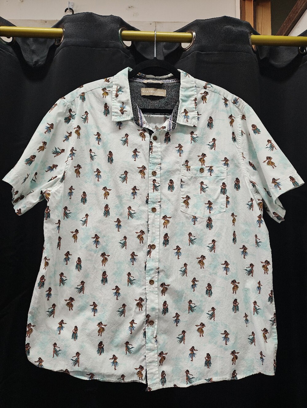 Distortion White Hula Girl Button Up Sz XL